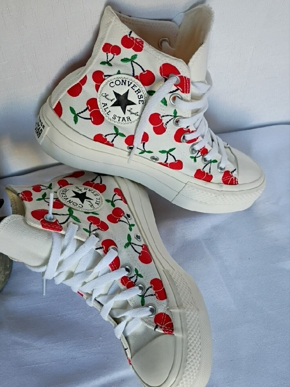 Converse Women's Chuck Taylor High Top Sneakers with 🍒 Cherry Print Size 6.5 - Picture 2 of 10